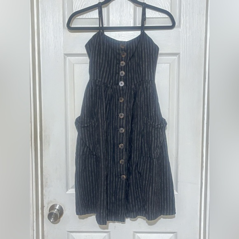 Forever 21 contemporary black and‎ white striped dress; size XS